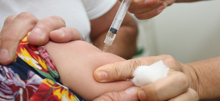 Vacinas contra coqueluche, tétano e outras estão disponíveis neste sábado