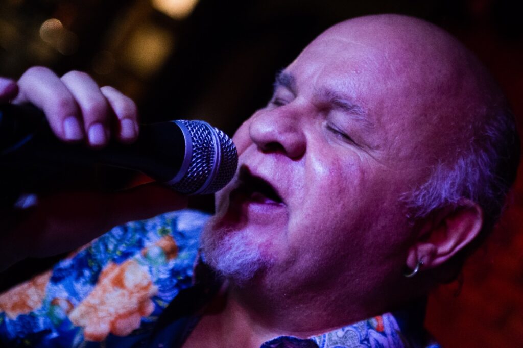 Assados do Fred se torna palco para homenagem à Luiz Melodia e Tim Maia