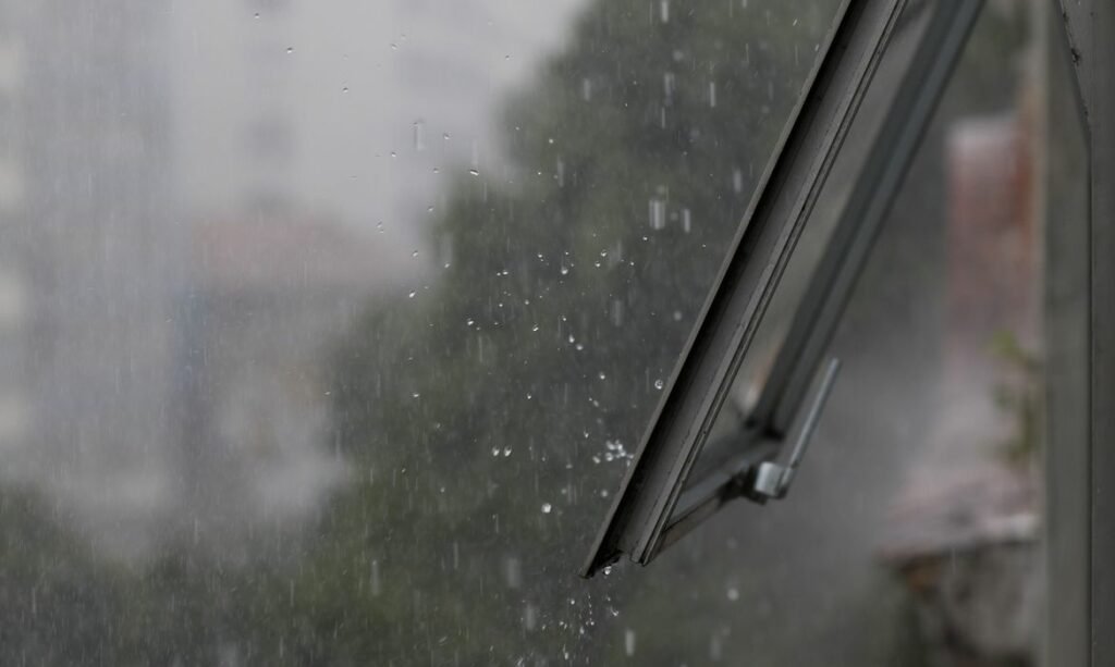 Inmet prevê virada do clima no Distrito Federal, com pancadas de chuva e rajadas de vento