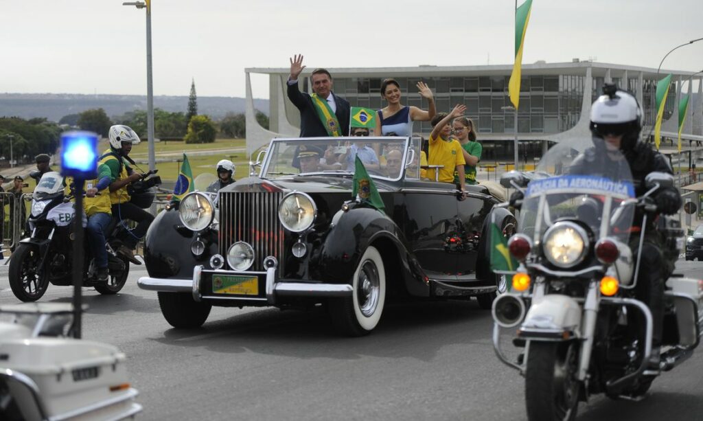 Eleições 2022 | Bolsonaro diz que Brasil ressurge com economia mais pujante