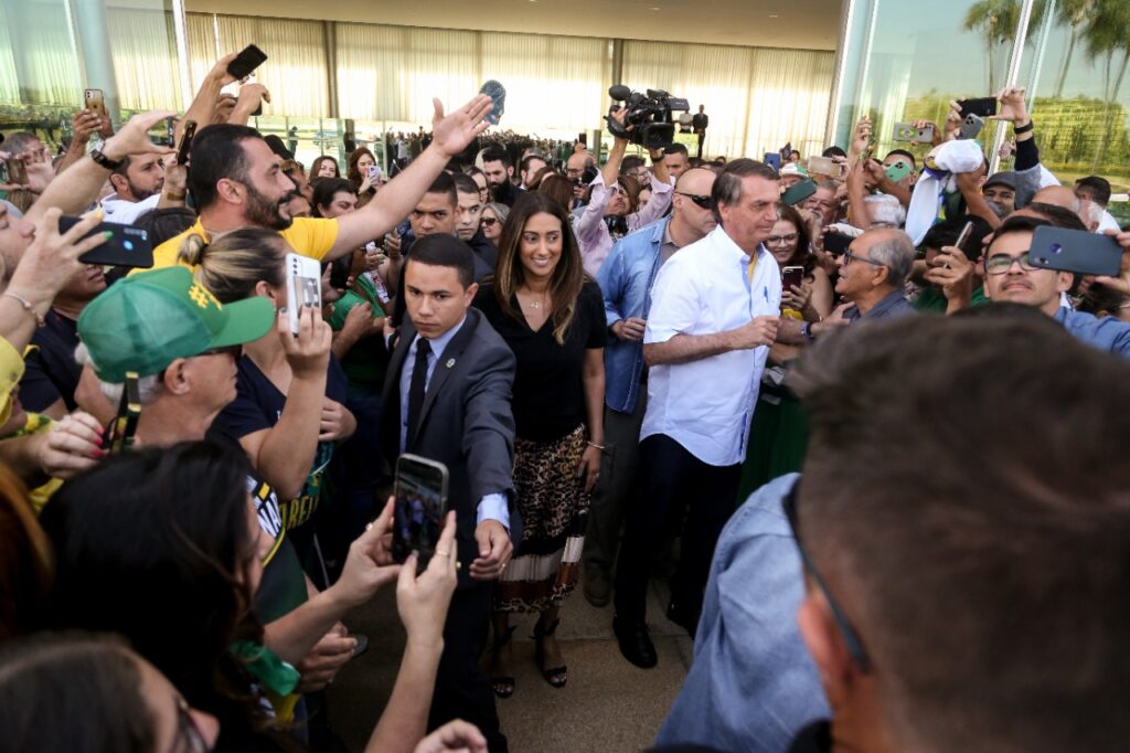 Projeto de Flávia Arruda vira lei e 26 de Setembro poderá ser regularizada