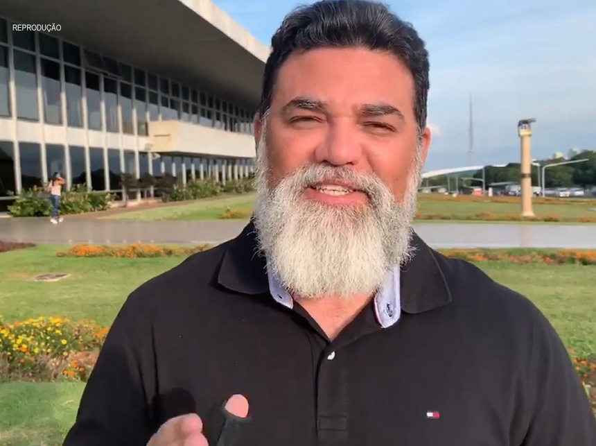 Distrital Jorge Vianna usa greve nacional da enfermagem como palanque eleitoral