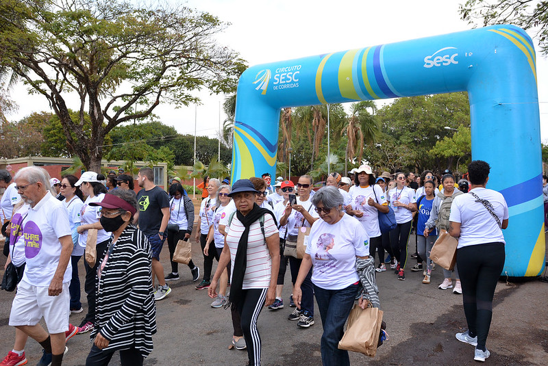 Caminhada da Memória reúne 700 pessoas em evento promovido pelo SESC-DF