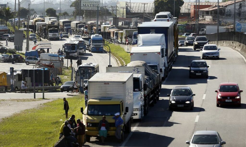 Repescagem do Auxílio Caminhoneiro será paga nesta terça-feira