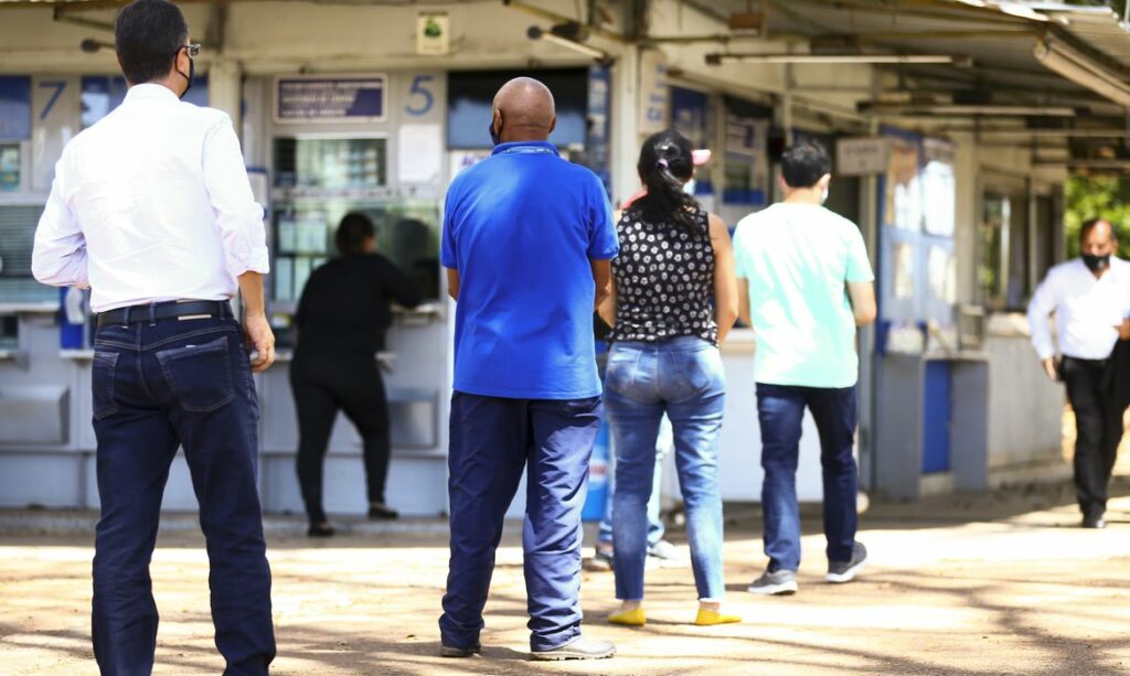 Mega-Sena acumula e prêmio vai agora a R$ 120 milhões