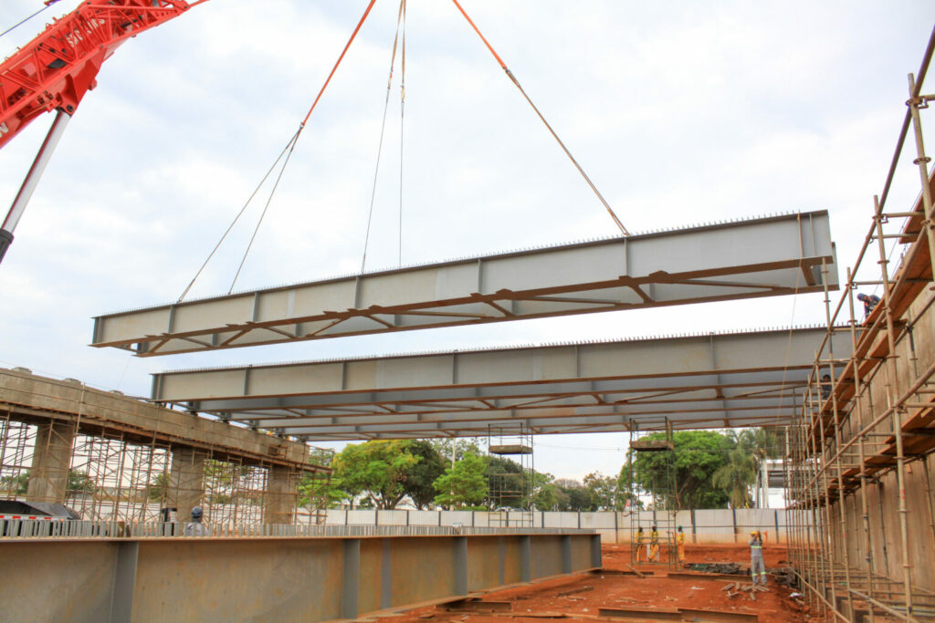 Sessenta vigas são instaladas sobre o Viaduto de Sobradinho