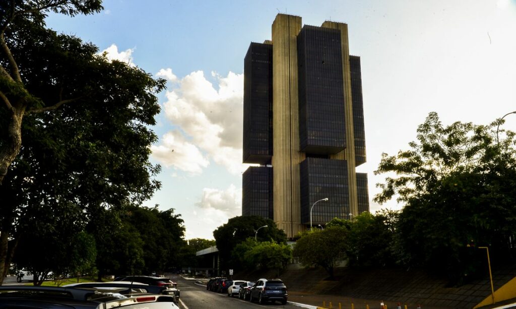 Entenda quais fatores proporcionaram saldo positivo nas contas do governo central em 2022