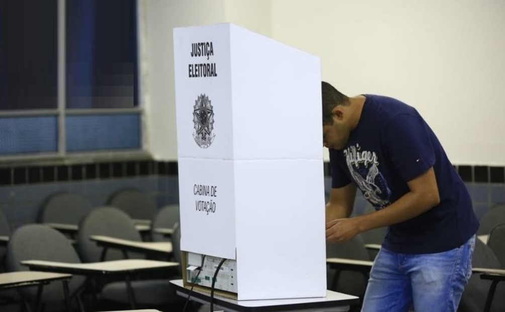 Posso votar no 2º turno se faltei ao primeiro?