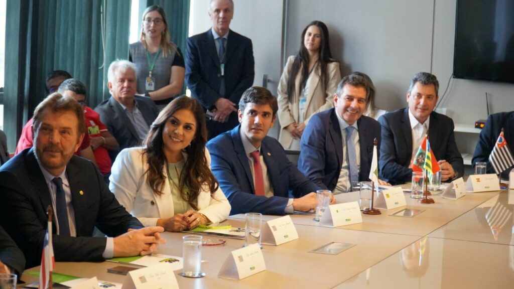 Rafael Prudente participa de reunião com deputados federais eleitos do MDB