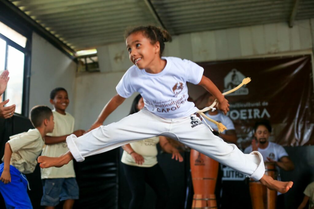 Projeto Social Vivências Multicultural de Capoeira oferece atividades gratuitas no Mês da Consciência Negra