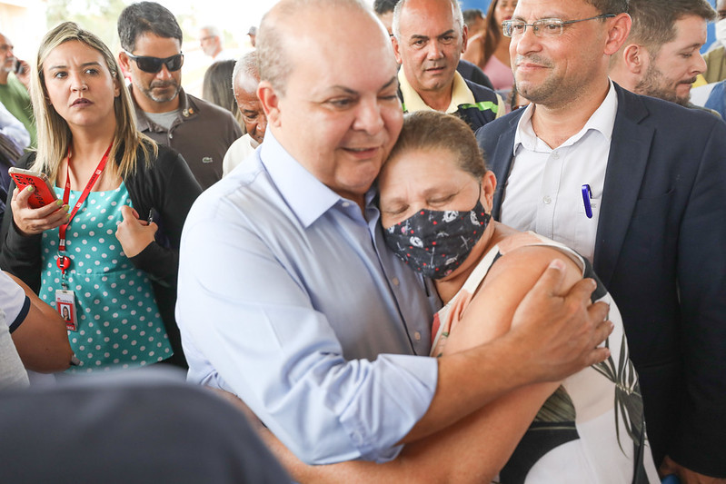 Governador Ibaneis entrega mais 704 apartamentos no Itapoã Parque