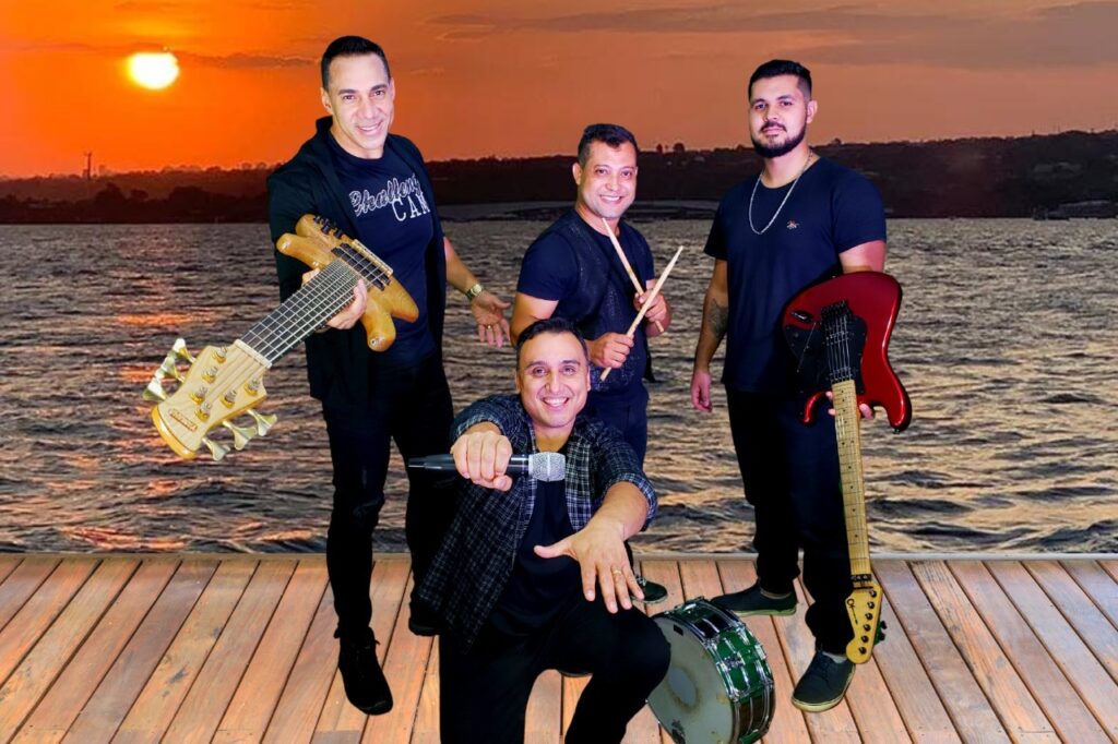 Banda Bsbeat realiza noite de halloween com especial U2