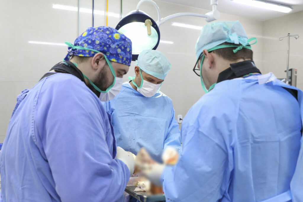 Força-tarefa da Secretaria de Saúde faz 230 cirurgias ortopédicas no Hospital Regional do Gama