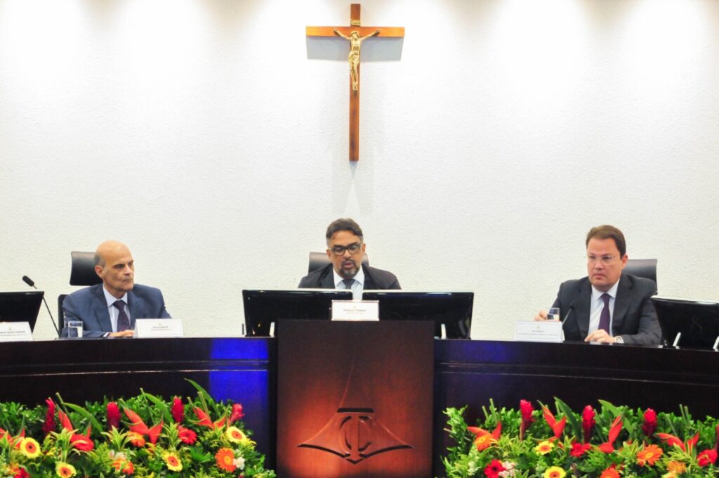 Contas de 2021 do Governo Ibaneis são aprovadas por unanimidade pelo TCDF