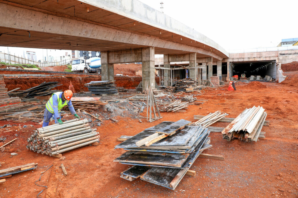 Rampa para ônibus do Túnel de Taguatinga está livre de escoramento