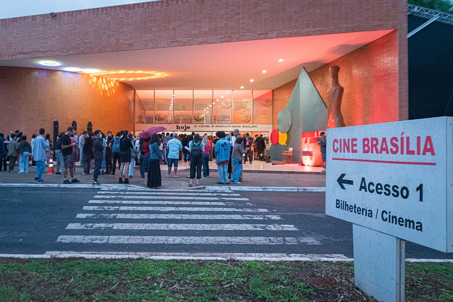 Cine Brasília amplia número de sessões acessíveis; próxima será dia 13