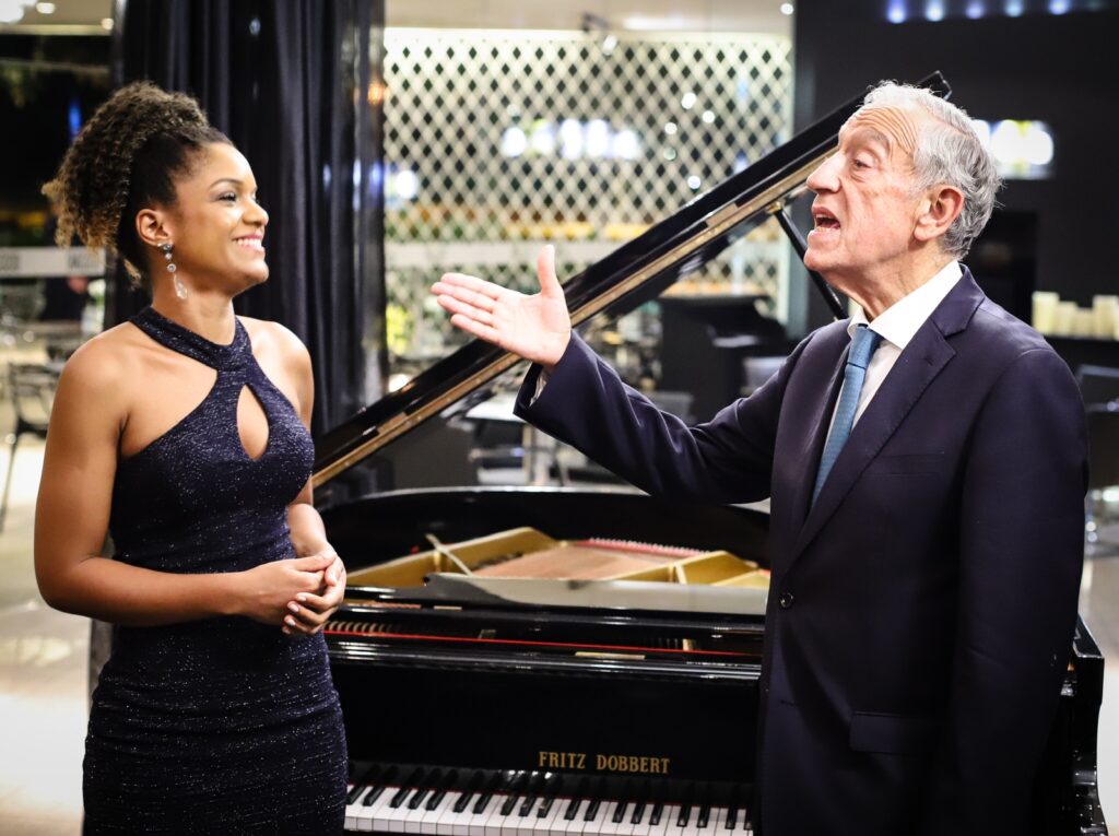 Pianista brasiliense encanta presidente de Portugal