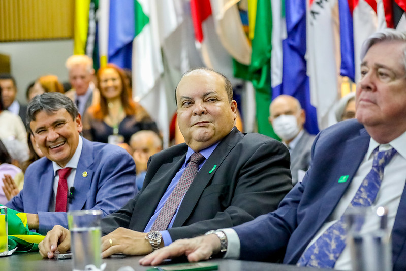 Moraes autoriza devolução de celulares de Ibaneis; próximo passo será o retorno ao Buriti