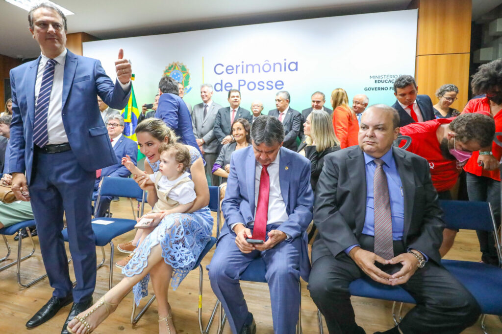 Ibaneis destaca avanço da Educação em posse do ministro Camilo Santana