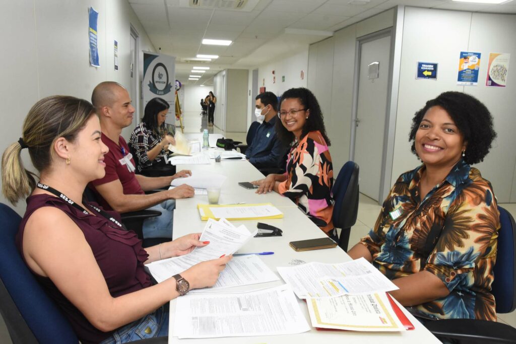 Secretaria de Saúde do DF convoca enfermeiros e dentistas aprovados em concurso de 2022