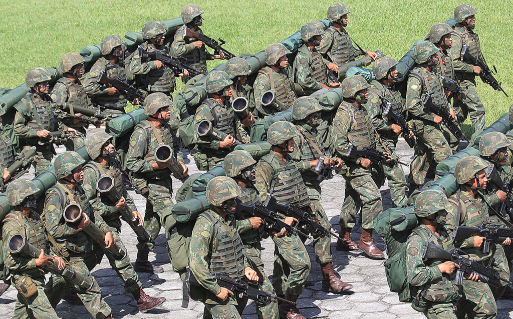 Mulheres poderão concorrer a vagas para formação de fuzileiro naval