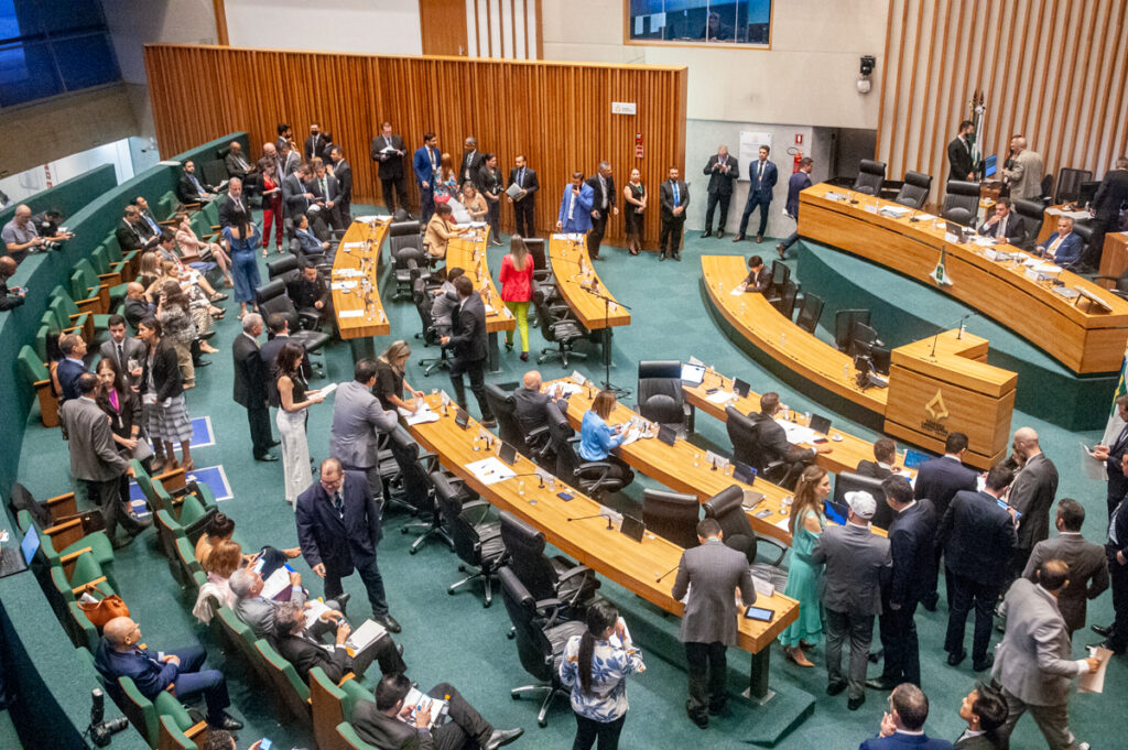 Deputados distritais aprovam alterações na Lei de Diretrizes Orçamentárias para 2023