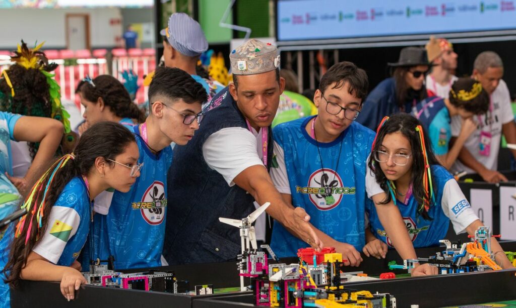Festival de robótica reúne estudantes de todo o país no Distrito Federal