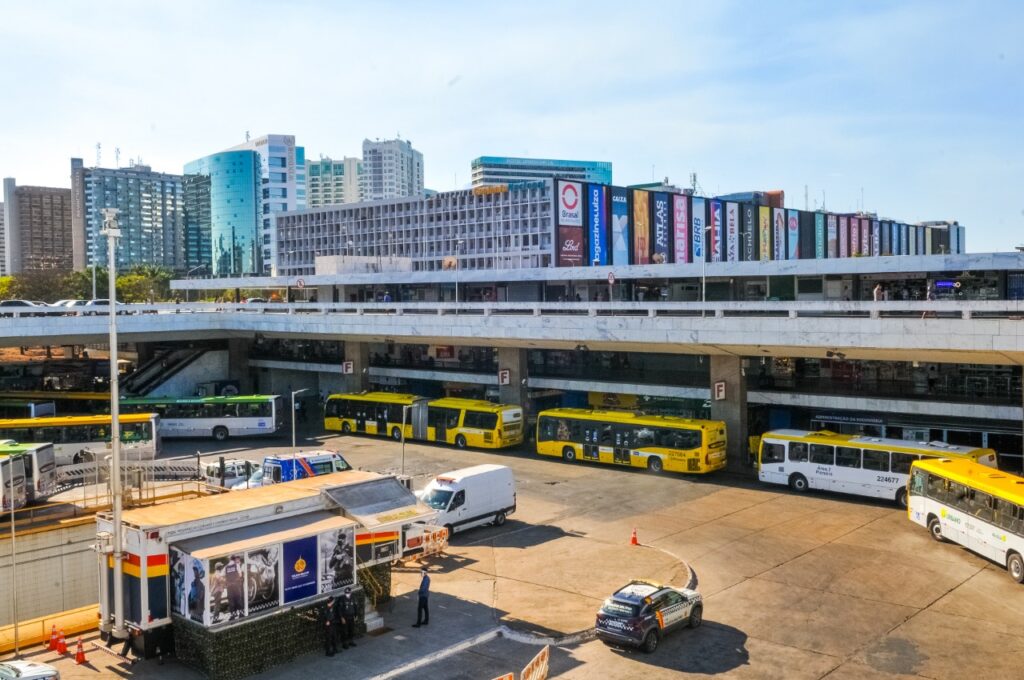 Linhas de ônibus terão reforço no feriado para Rodoviária do Plano Piloto e Zoológico