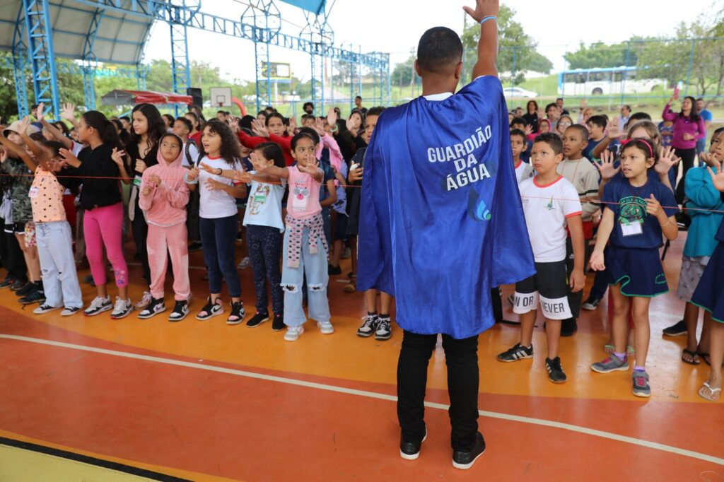 Adasa na Escola fecha o Mês da Água com 5,8 mil alunos atendidos