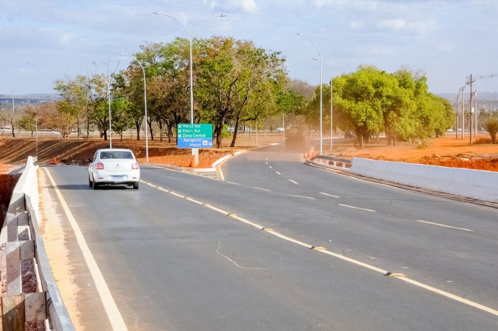 GDF rescinde contrato com empresa que construía viadutos no Setor Policial