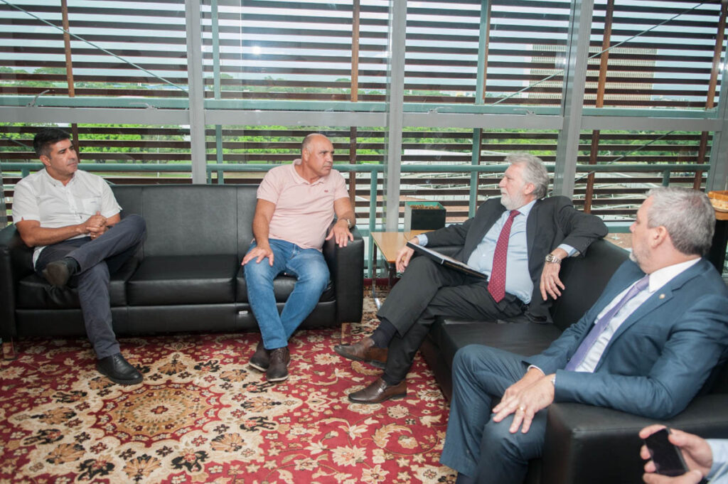 Presidente da Câmara Legislativa reúne-se com presidente do TJDFT