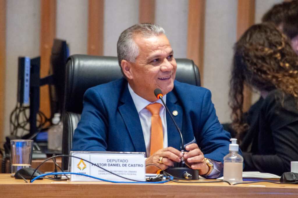 CLDF vai debater cobrança do couvert artístico em bares, restaurantes e casas noturnas