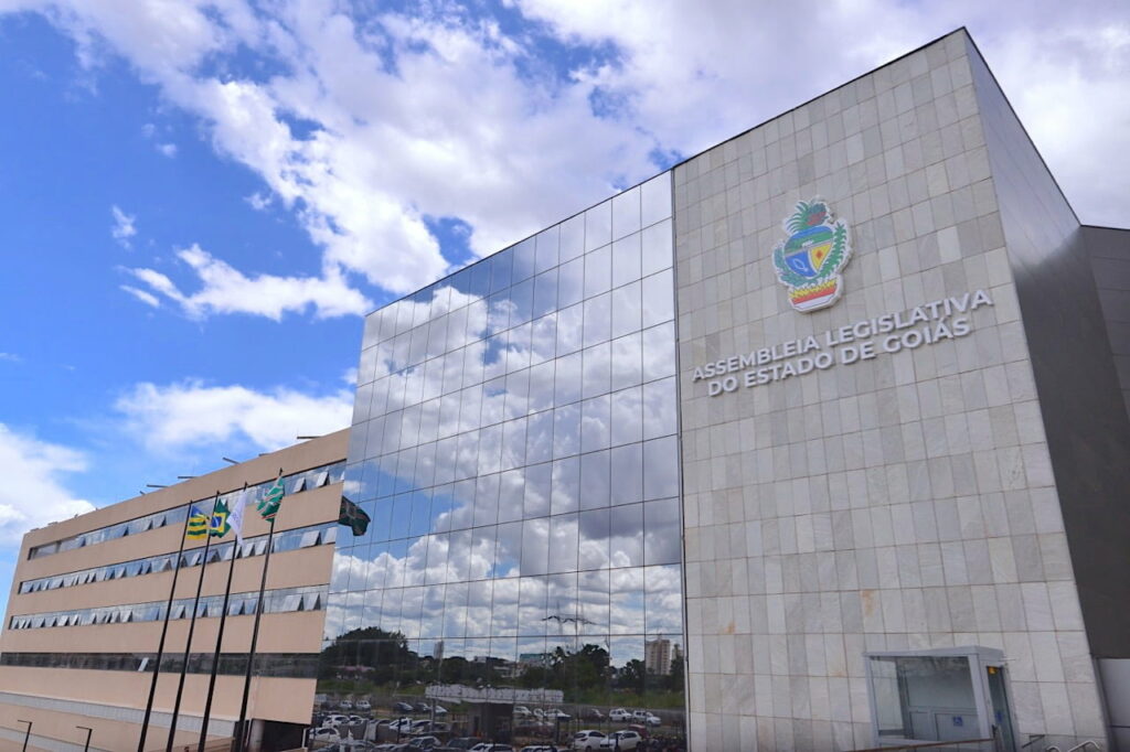 Assembleia Legislativa adquire veículos pelo valor mais baixo entre órgãos públicos goianos