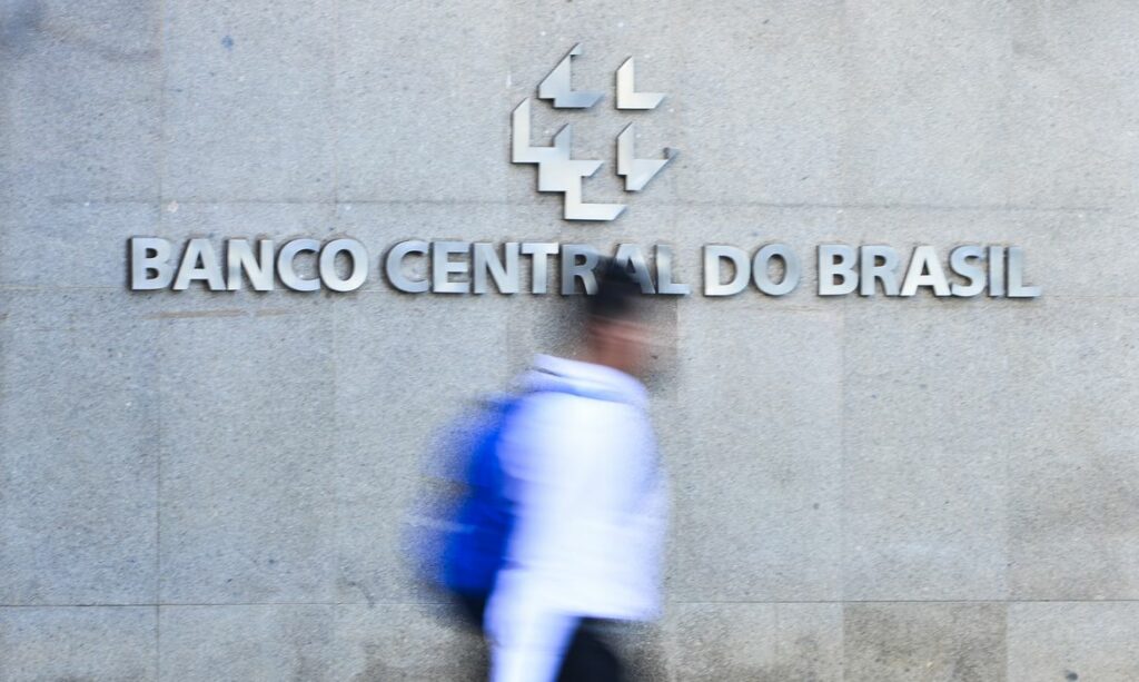 Mercado reduz previsão da inflação de 4,75% para 4,65% este ano