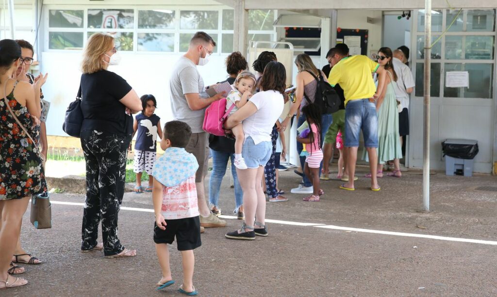 Todos com mais de 6 meses podem se vacinar contra a gripe a partir de hoje