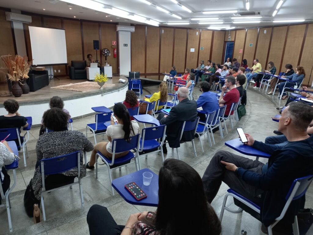 Universidade do DF encerra atividades formativas para o novo corpo docente