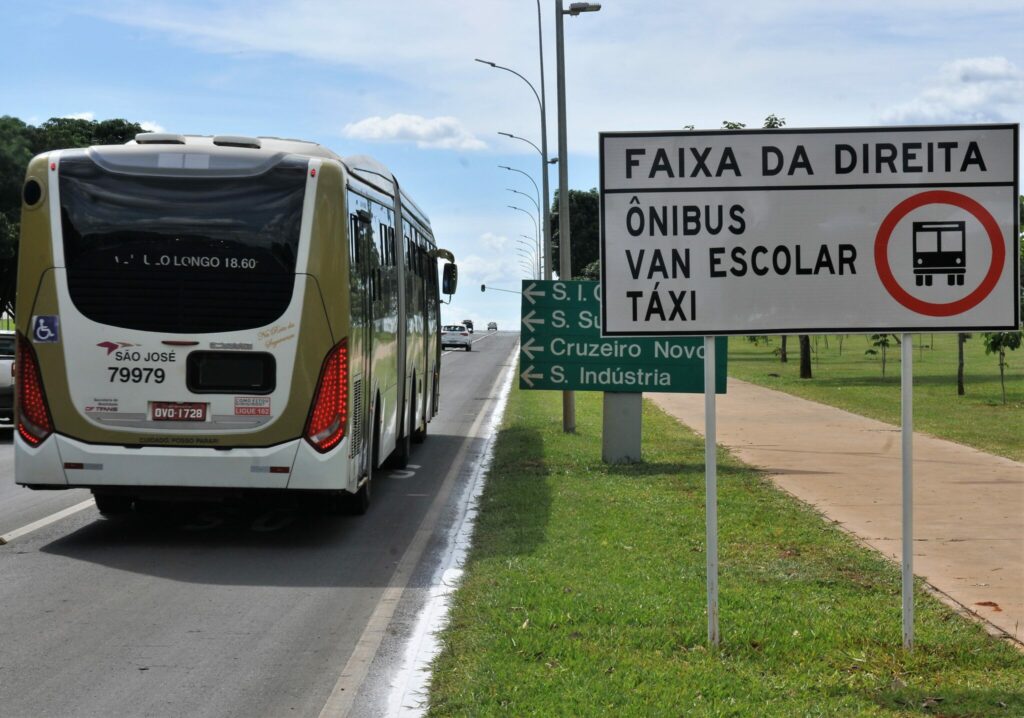 GDF renova com empresa de ônibus que atende 4 milhões de pessoas por mês