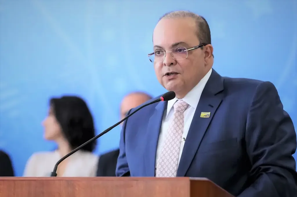 Governador Ibaneis diz que governo Lula “tem raiva de Brasília”