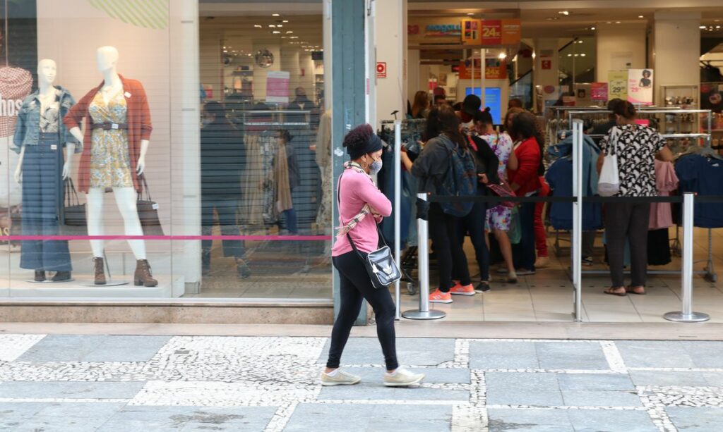 Distrito Federal amplia proteção às mulheres em ambientes comerciais