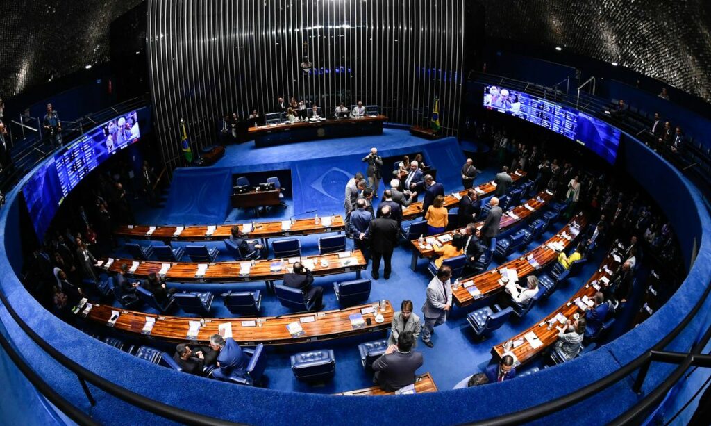 Senado anuncia recurso contra decisão do STF sobre piso nacional da enfermagem