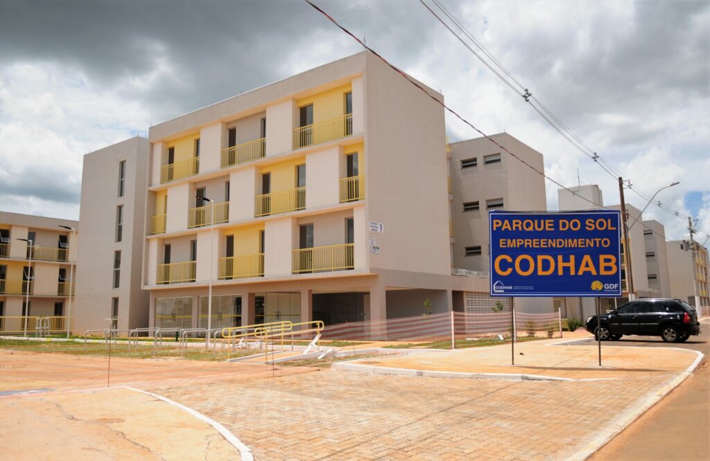 Distritais aprovam projeto que cria alvará de 15 dias para programas habitacionais