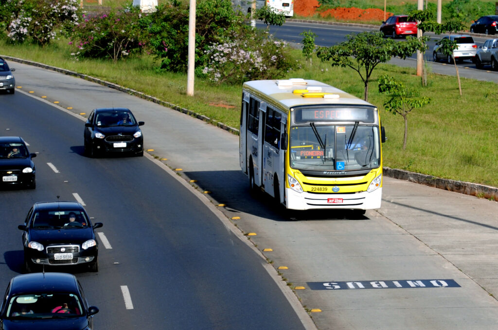 EPTG volta a ter faixa exclusiva para transporte público nesta terça