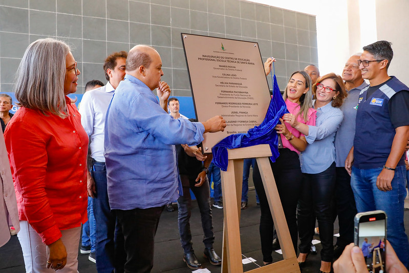 Ibaneis entrega Escola Técnica de Santa Maria para até quatro mil alunos