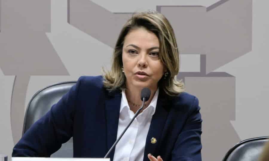 Justiça determina penhora de carro da senadora Leila do Vôlei para quitar dívida com o PSB