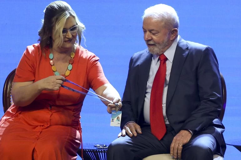 Lula demite Rita Serrano da Presidência da Caixa Econômica Federal