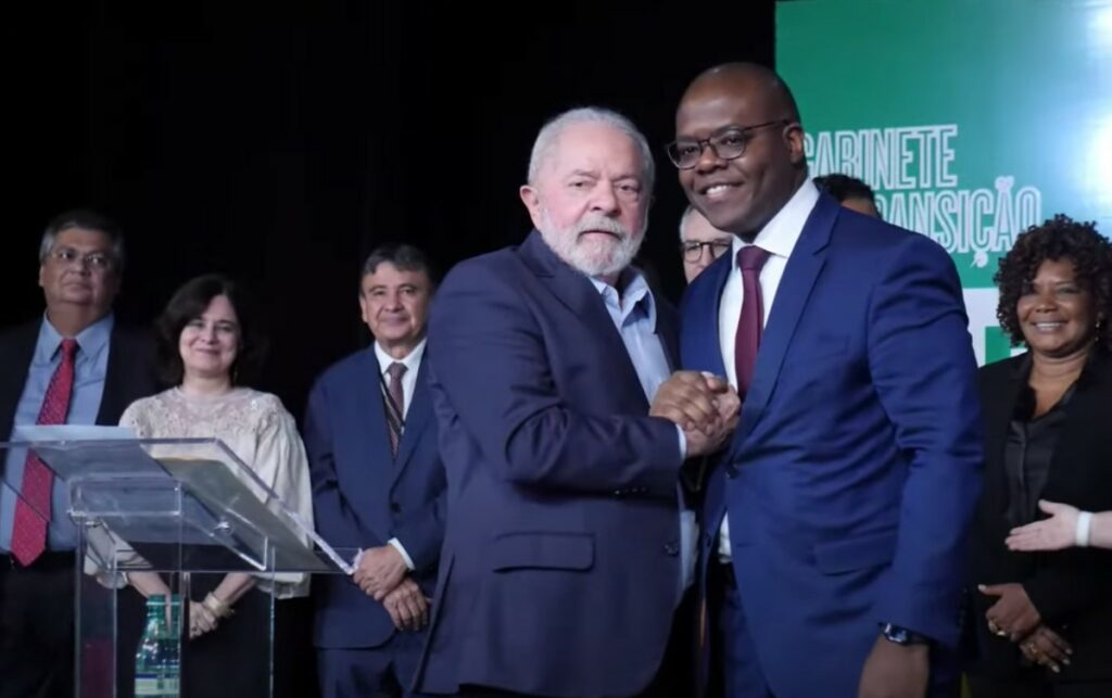 Ministro pode sofrer impeachment por pagamento de passagem a “Dama do Tráfico”