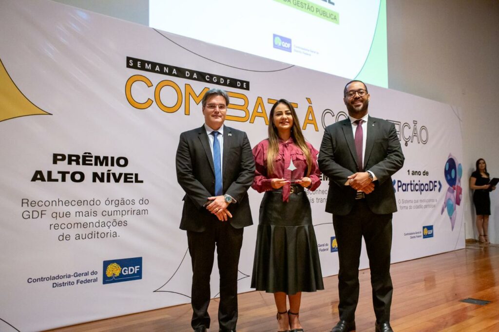 Detran-DF recebe prêmio da Controladoria-Geral do Distrito Federal