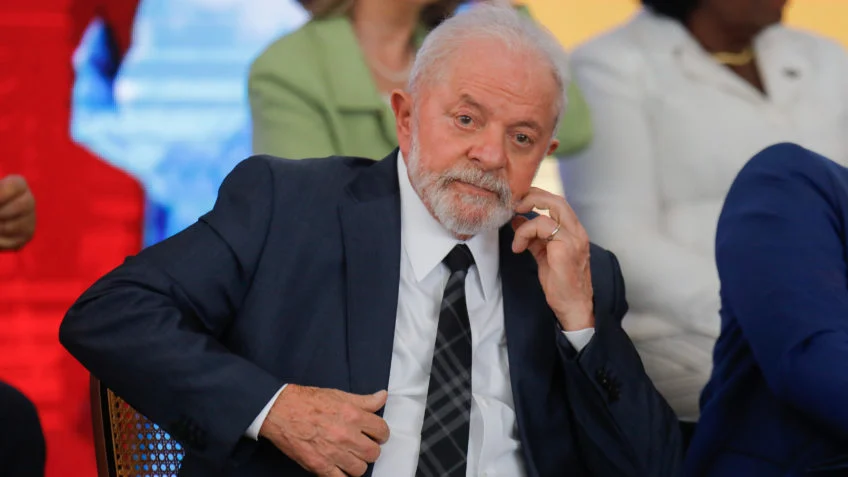 Esquerda do DF não comenta contratos milionários do Master a aliados