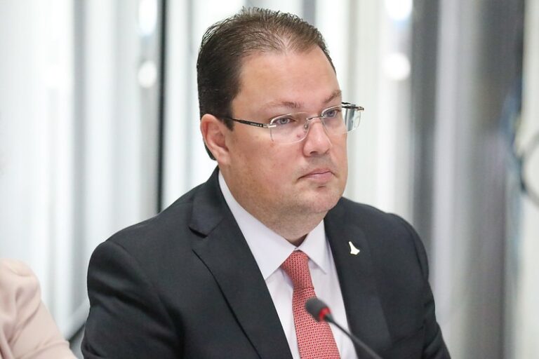 Visando diminuir a burocracia, GDF recria Secretaria de Economia do DF