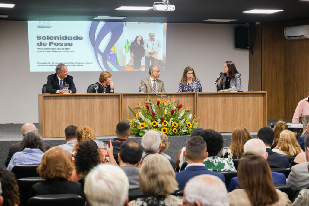 Novos presidentes do Conselho de Educação do Distrito Federal tomam posse